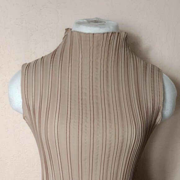 Gold Mock Neck Crinkled Blouse - Picture 3 of 8
